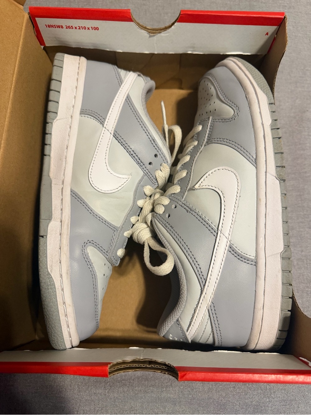 Nike Kids Sneakers in Light Gray and White